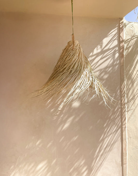 Raffia lamp triangle